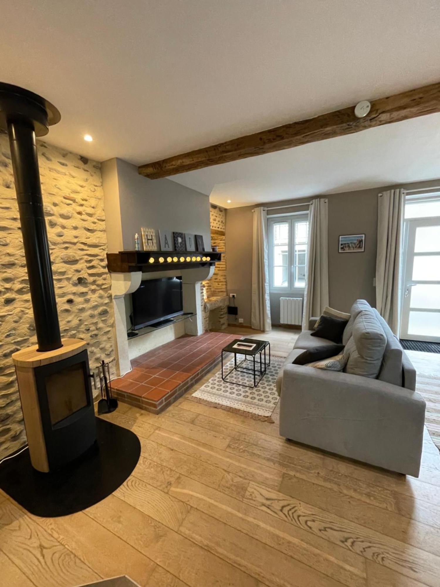 Loft De Charme En Centre-Ville Pau Eksteriør bilde